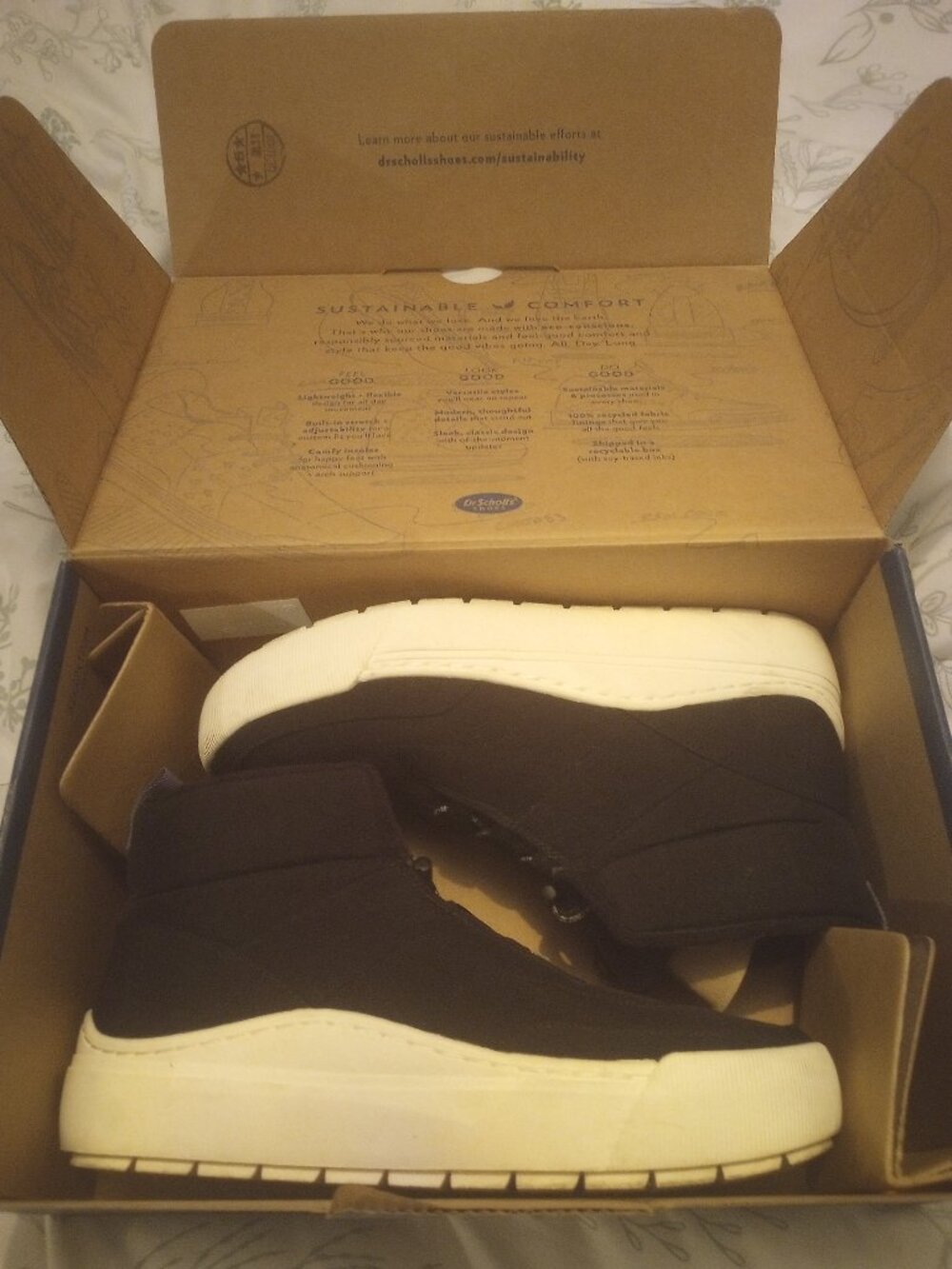 Dr Scholls American lifestyle collection mid top shoes 8.5M Boxed pre owned!